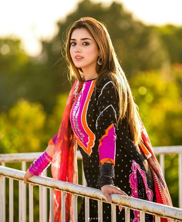 جنت پاکستانی اداکارہ، فیشن ماڈل اور ٹک ٹاک اسٹار ہیں ، ان کے 21.3 ملین فالوورز ہیں وہ پنجابی اردو میوزک ویڈیوز میں کام کرتی ہیں