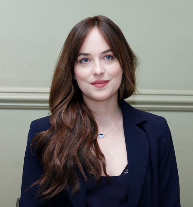 Dakota Johnson ایک امریکی اداکارہ، پروڈیوسر اور ماڈل ہیں